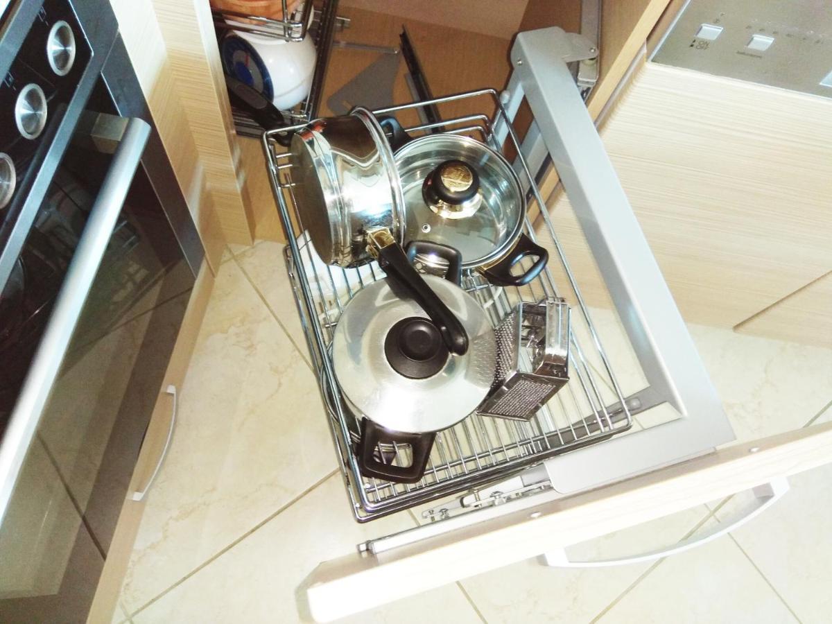 Emerald Apartment With Sea View 크리오피지 외부 사진