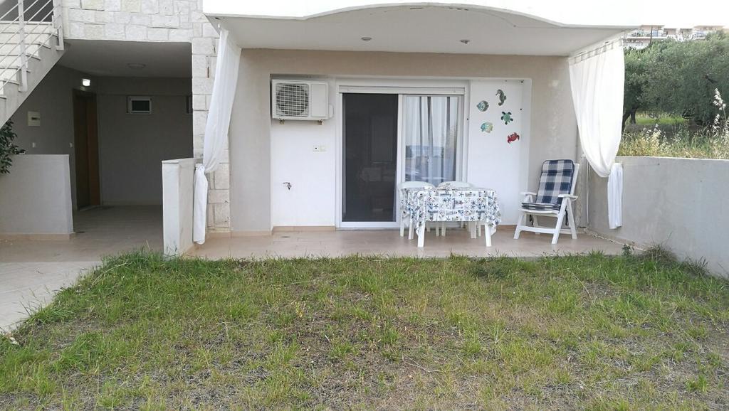 Emerald Apartment With Sea View 크리오피지 외부 사진